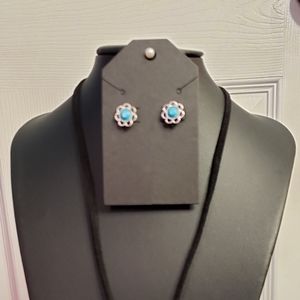 Turquoise crackle stone necklace set